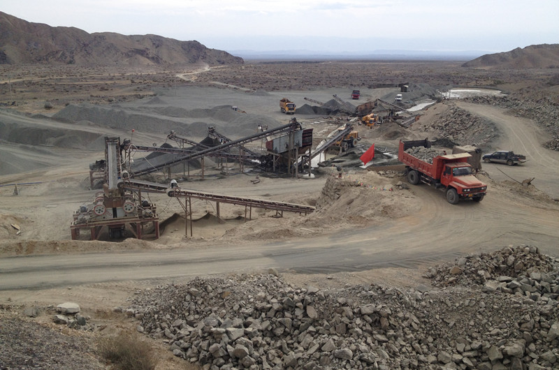 碎石場(chǎng)現(xiàn)場(chǎng)圖，碎石場(chǎng)全套設(shè)備