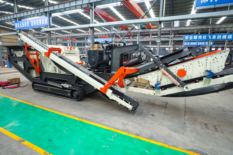 世博廠家生產的新型移動破碎機