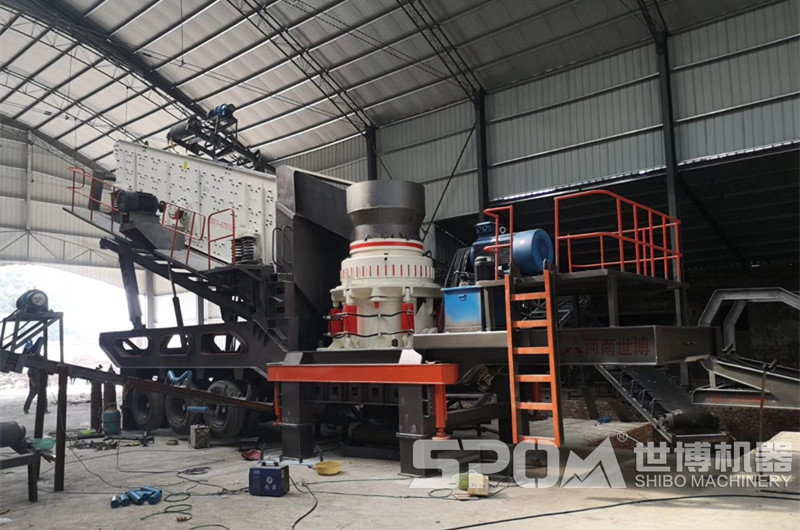 圓錐破移動破碎站現(xiàn)場圖