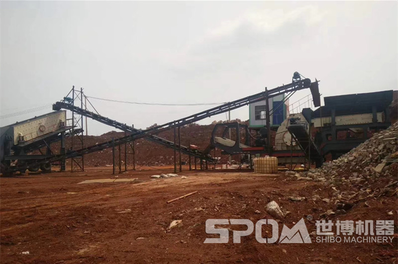 世博客戶現(xiàn)場，紅磚及建筑垃圾破碎現(xiàn)場