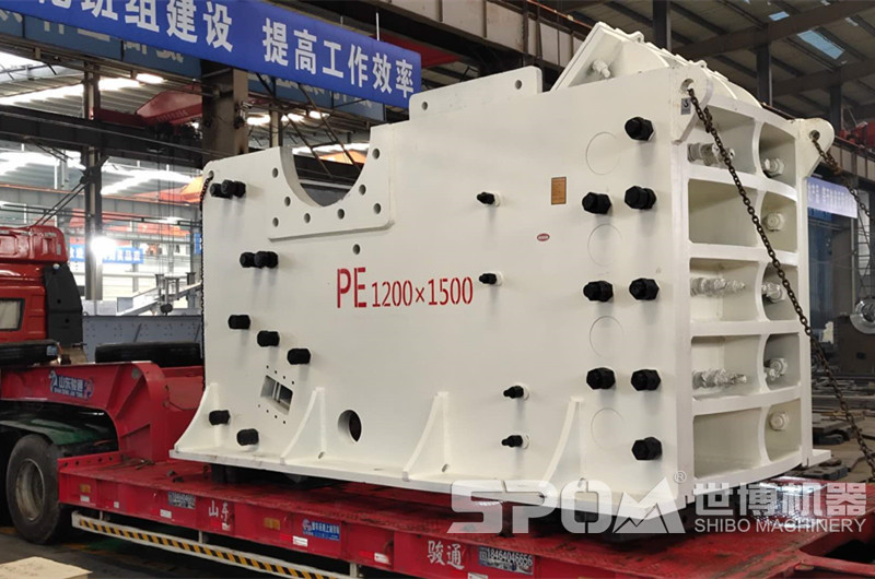 PE1200x1500超大型顎破機裝車發貨