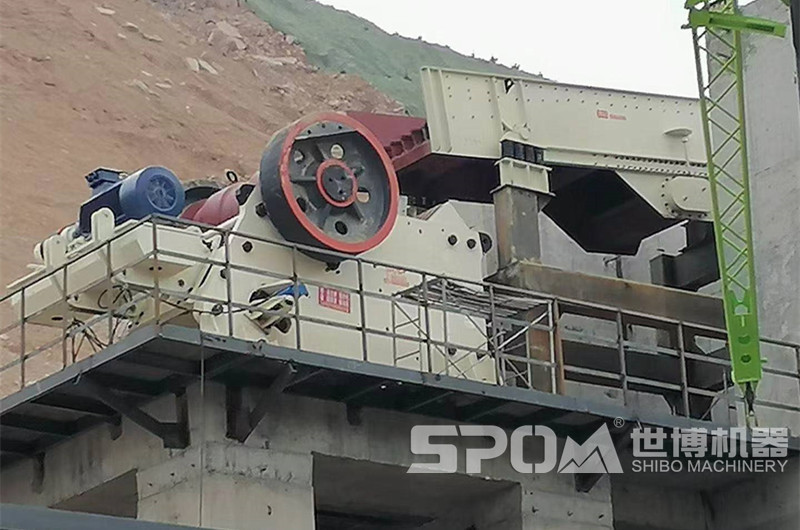 世博歐版顎式破碎機現場圖