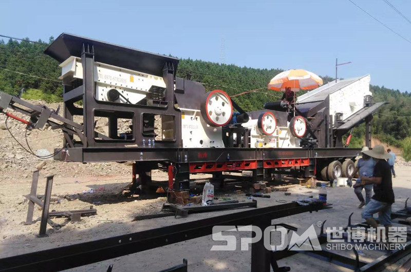 多機組合移動破碎站